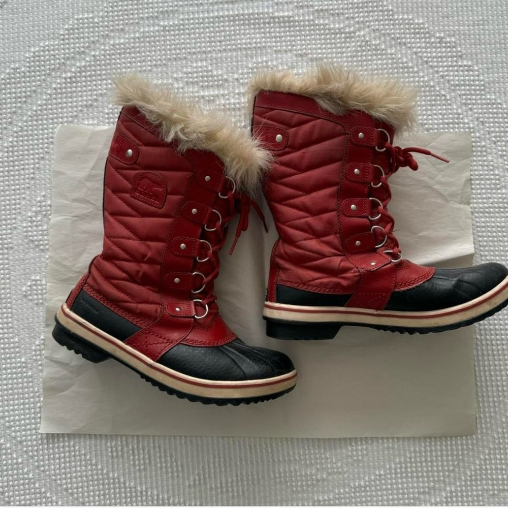 Sorel Red and Black Winter Boots with Quilted Upper